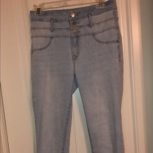 Refuge Highwaisted jeans